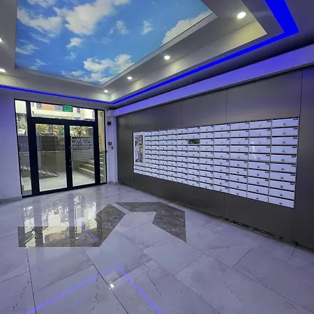 Adress Dd19 Apartment *
